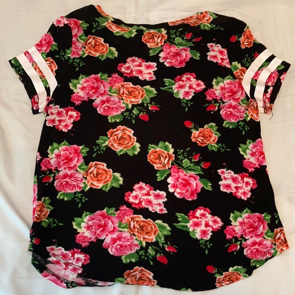 Top - Picture 2 of 2